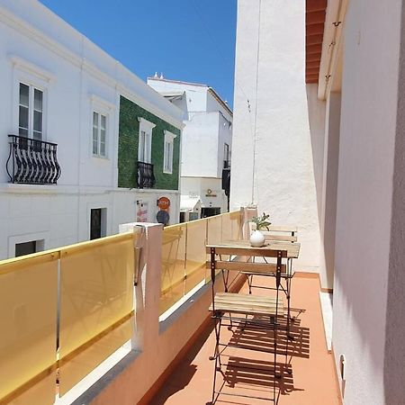 Lovelystay - Yellow Submarine House Lagos Exterior foto